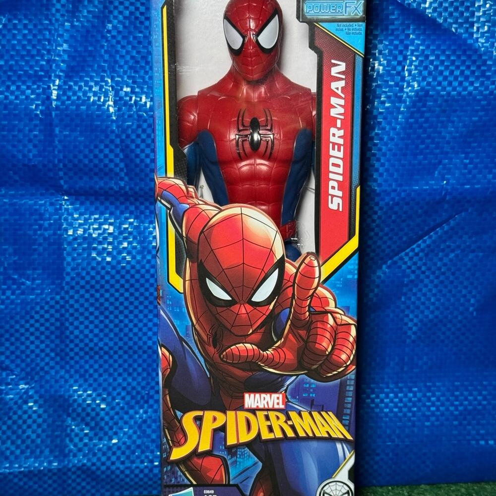 Hasbro Marvel Spiderman Titan Hero Series